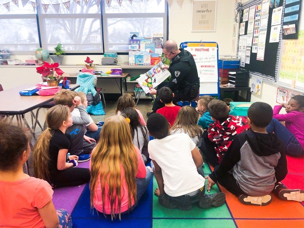 Sergeant Kendregan from the Bourbonnais Police Dept. was the  guest reader in Mrs. Hanhart's second grade class at Shabbona. He read a book all about forgiveness and spoke to the students about being kind and respectful to others.